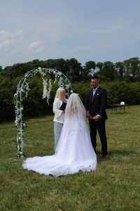 Joanne Jefferis Wedding Celebrant outdoor ceremony based in Worcestershire